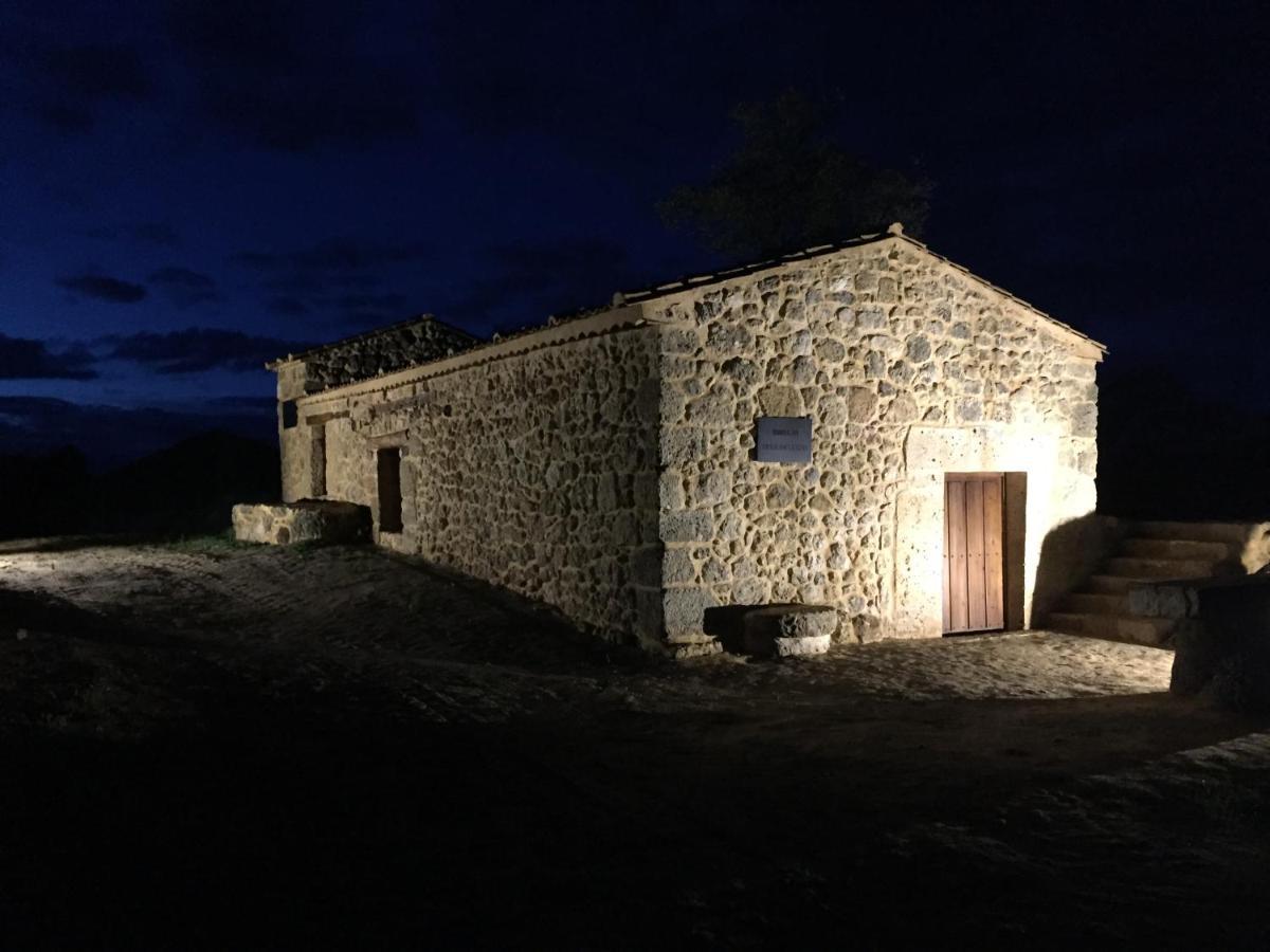 Hotel Bodegas Traslascuestas Valcavado de Roa Exterior foto